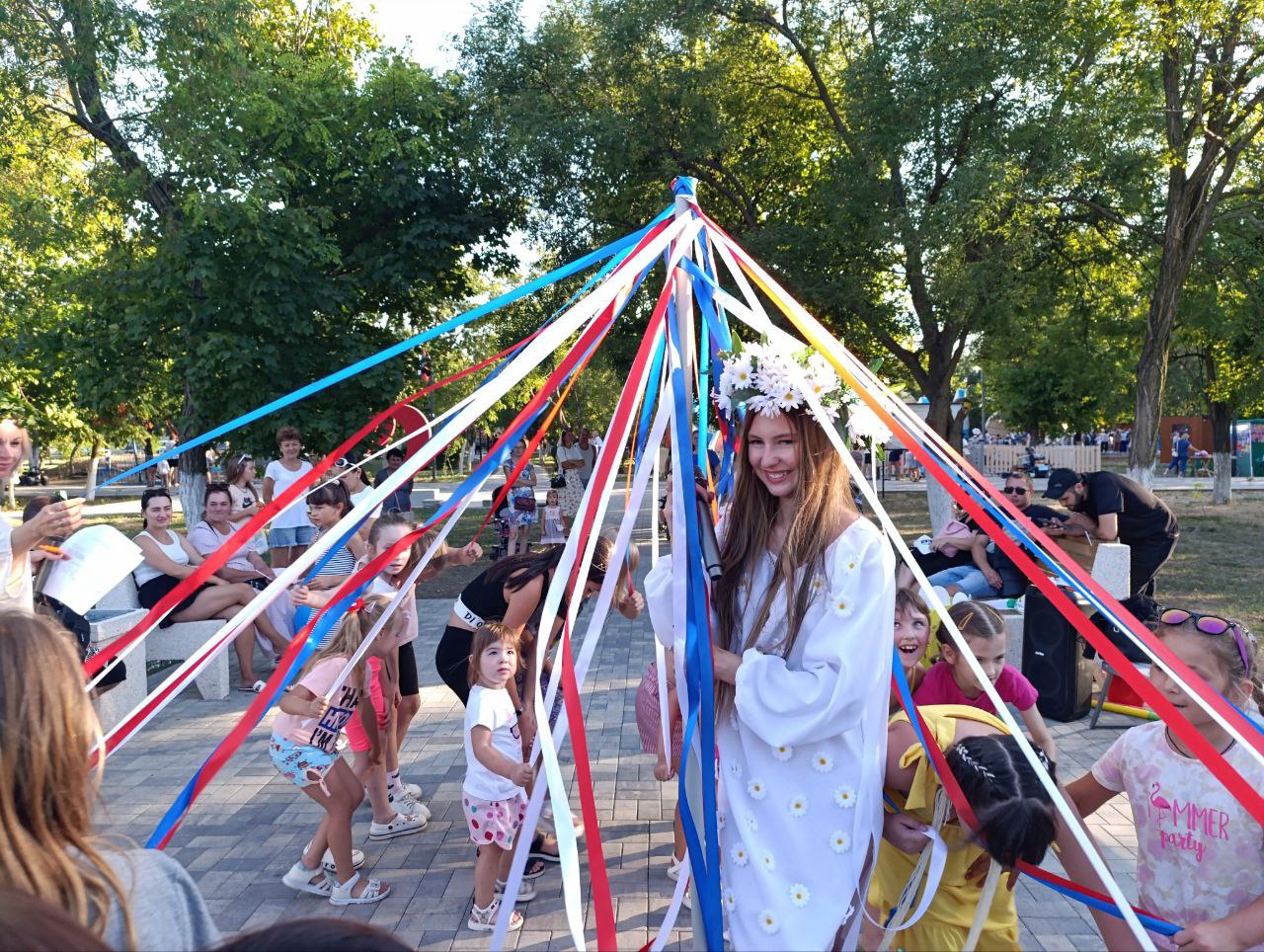 В Геническе прошло празднование Дня семьи, любви и верности  .