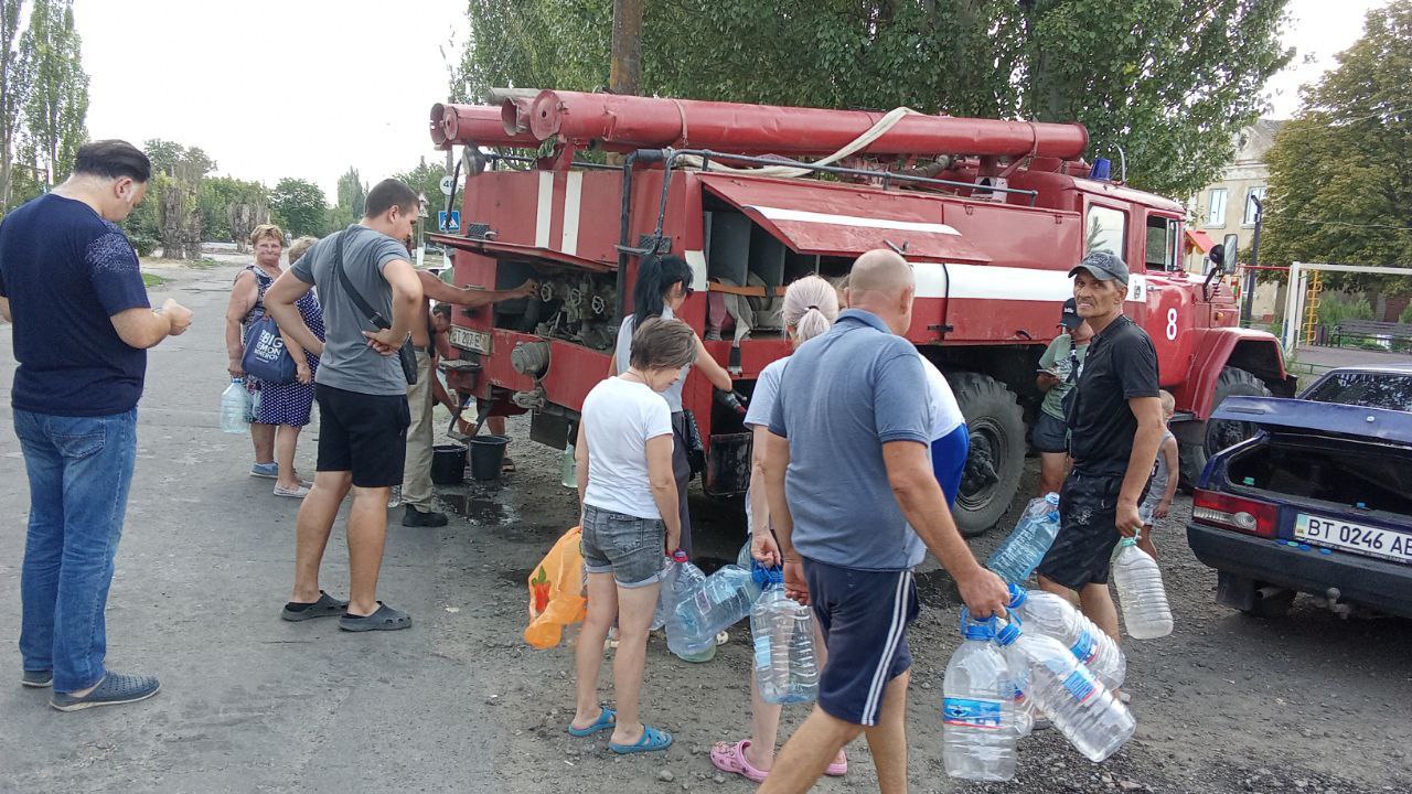 ⚡️Во время аварийного отключения электроэнергии население Генического муниципального округа было обеспечено водой для бытовых нужд .