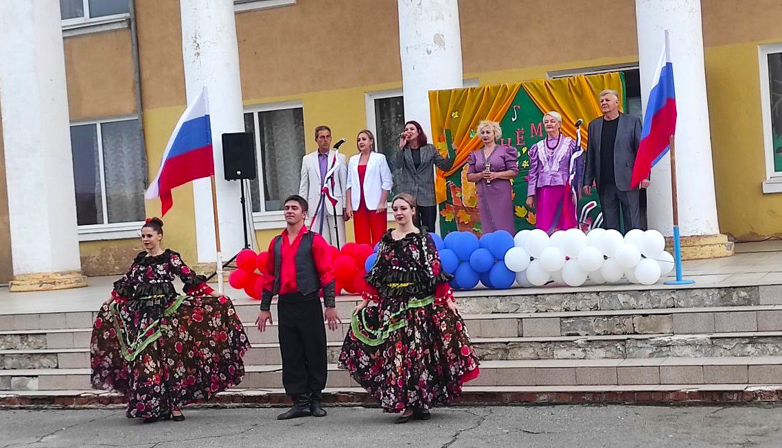 🎉🎉🎉 Селу Азовское исполнилось 204 года.