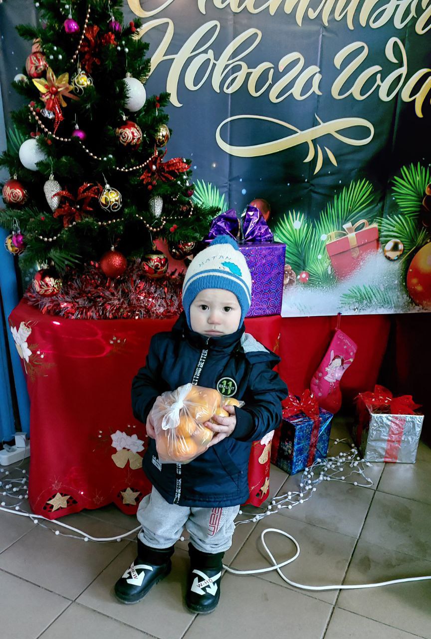 🍊 Абхазскими мандаринами угостили детей и нуждающихся жителей нашего округа.