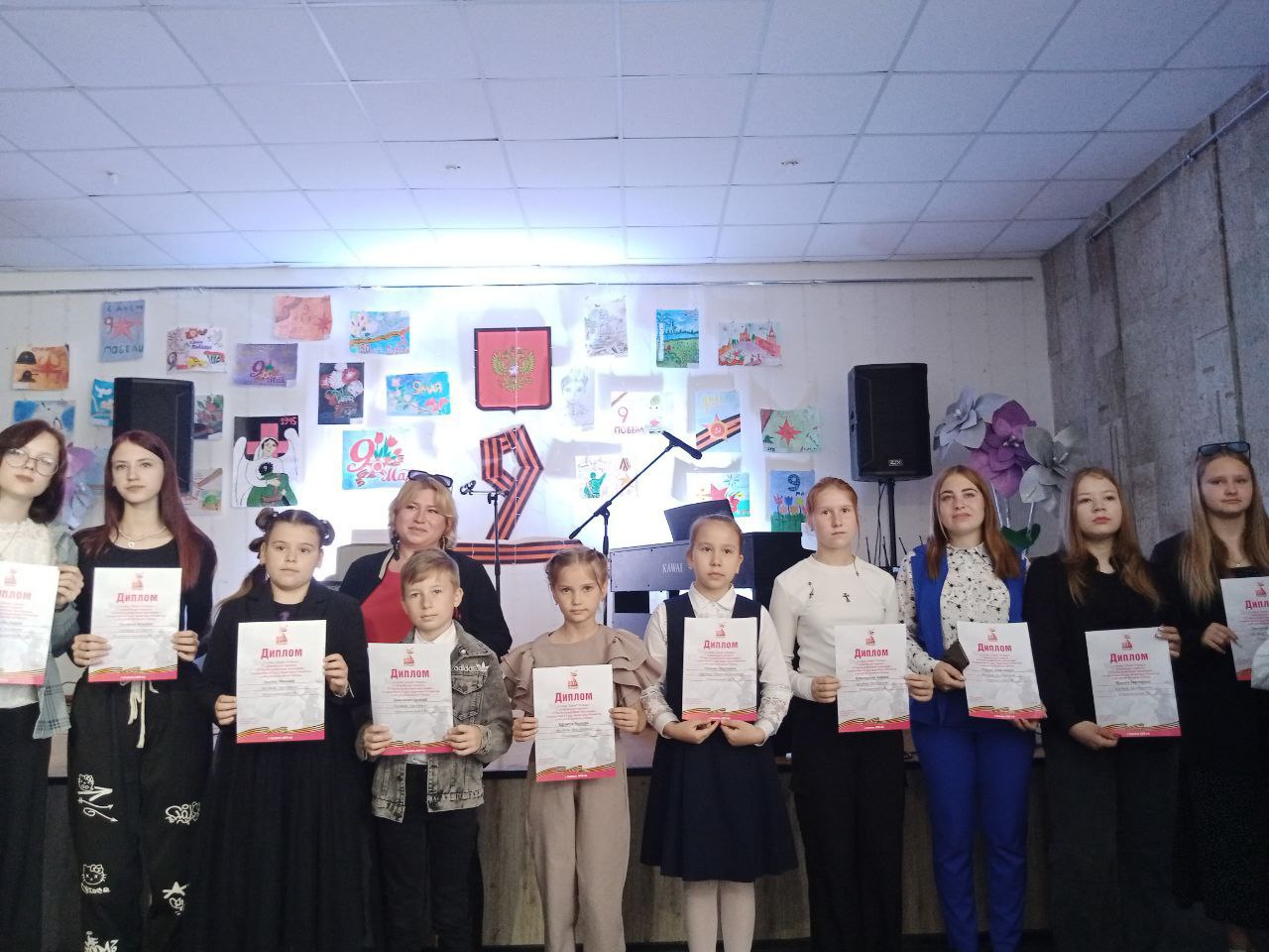 🧧 В Геническе наградили победителей творческого конкурса «Салют Победы».
