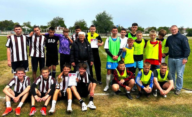 ⚽️ В Геническе состоялся турнир по футболу среди юношеских команд. ⚽️ В Геническе состоялся турнир по футболу среди юношеских команд.