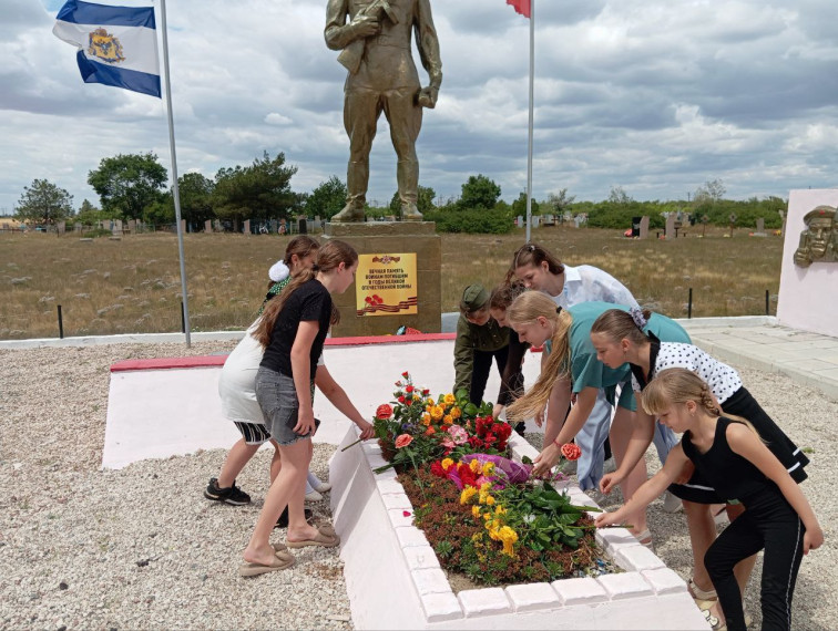 🧧 В Алексеевке почтили память погибших в годы Великой Отечественной войны. 🧧 В Алексеевке почтили память погибших в годы Великой Отечественной войны.